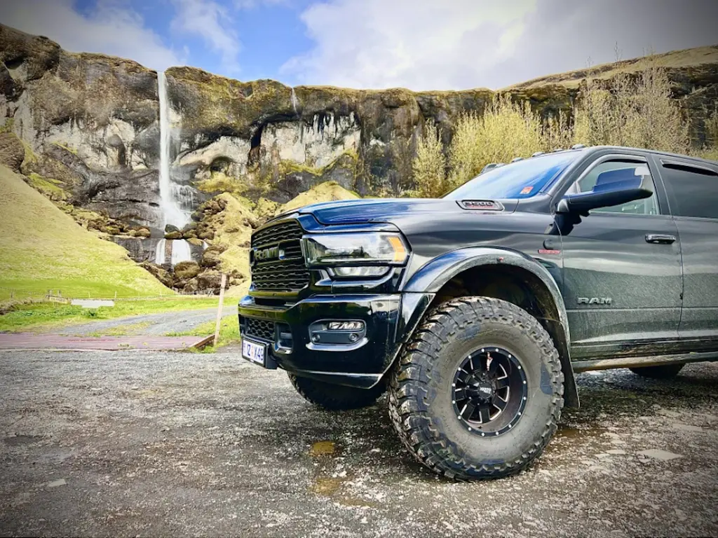 Rögnvaldur's touring vehicle