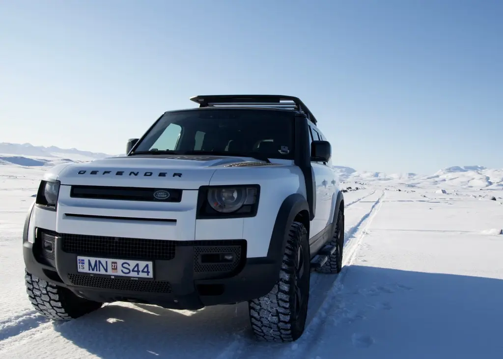 Kristjón's touring vehicle